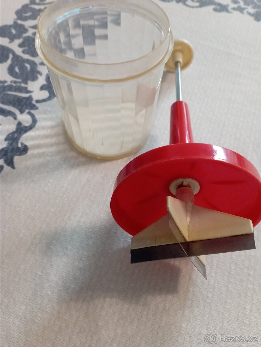 Retro ruční sekáček - 3