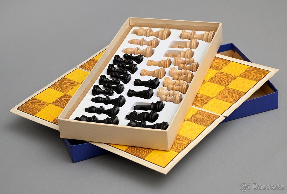 Společenské hry - šachy dřevěné - 3