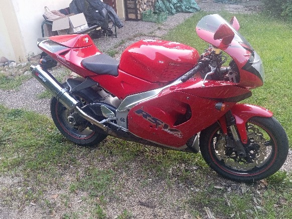 Aprilia RSV 1000 Mille - 3