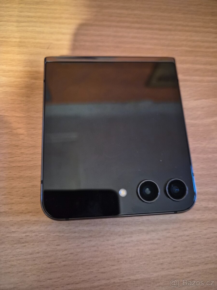 Samsung Galaxy Flip 5 512GB - 3