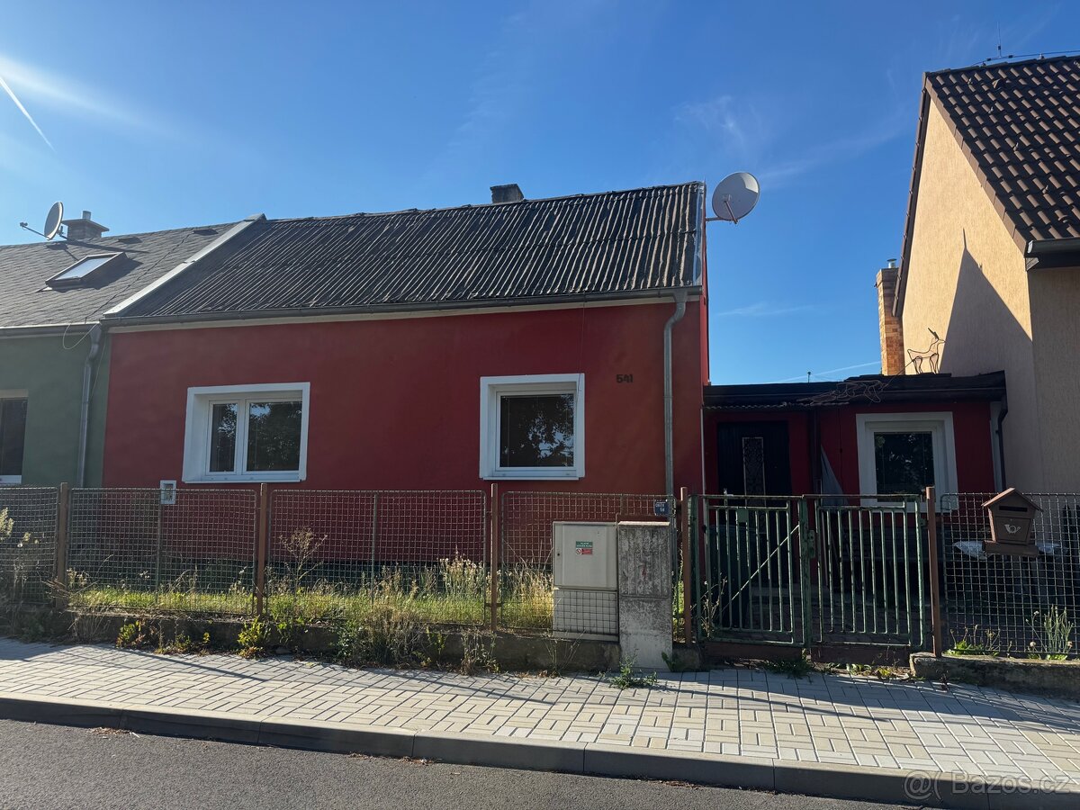 Patrový rodinný dům v Jirkově - 3