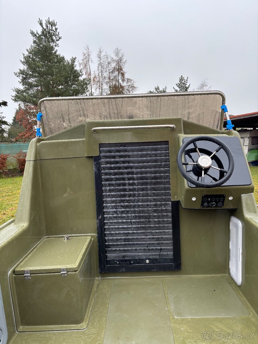 Rybářský Kajutový člun - 3