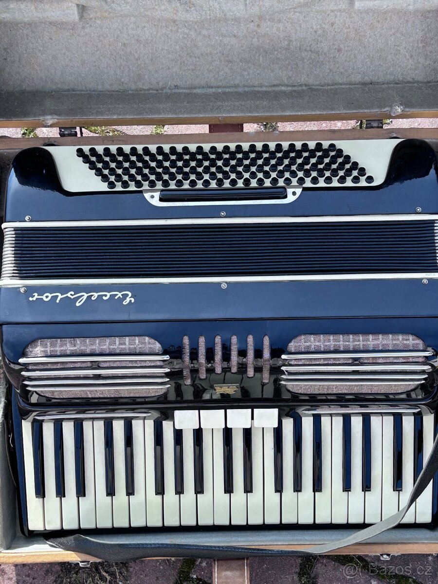 Harmonika velice pěkná zvučná - 3