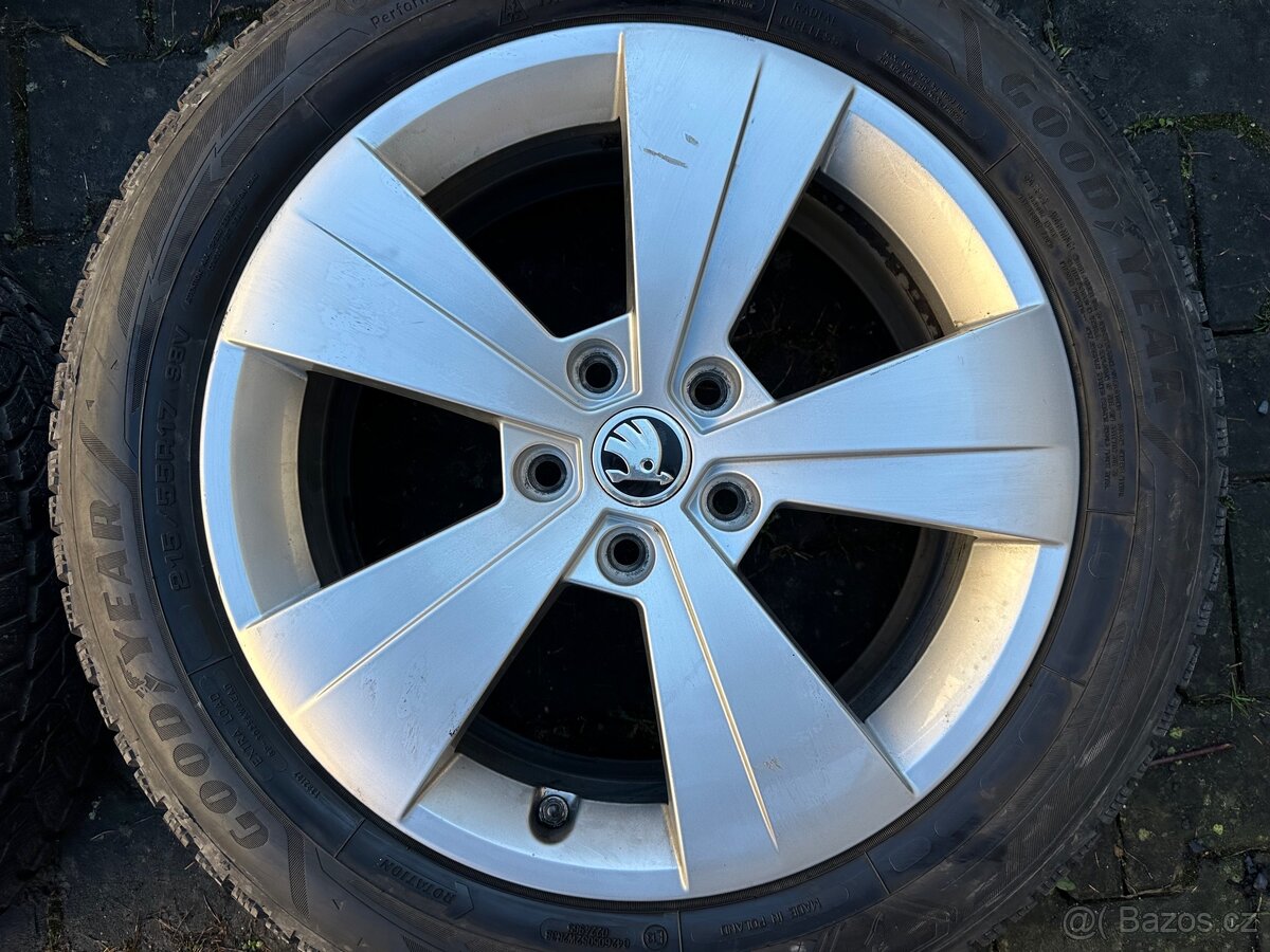 ŠKODA ORIGINÁL ALU - 215/55 R17 - 3