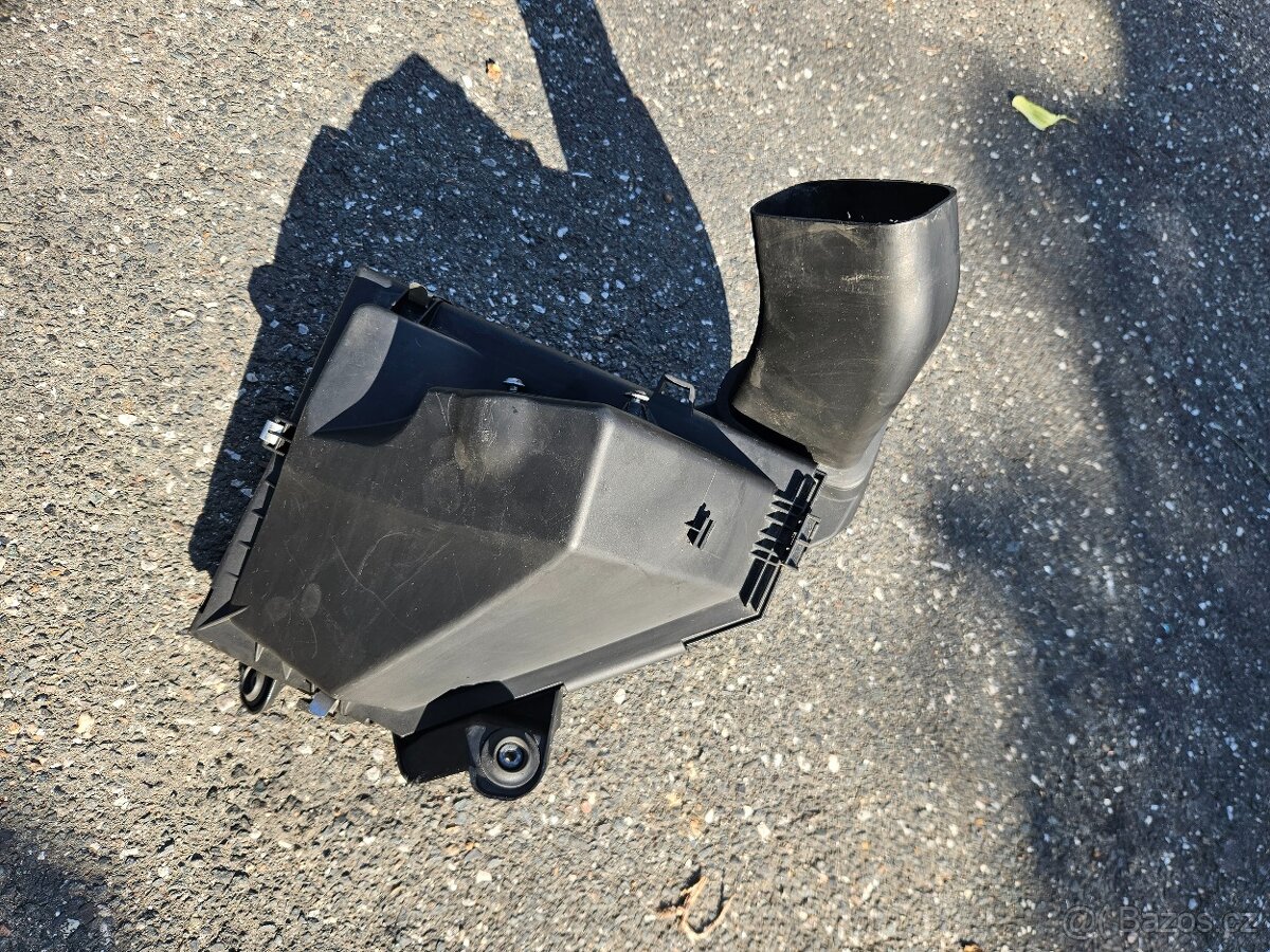 Airfilterbox obal filtra vzduchu 13717797460 - 3