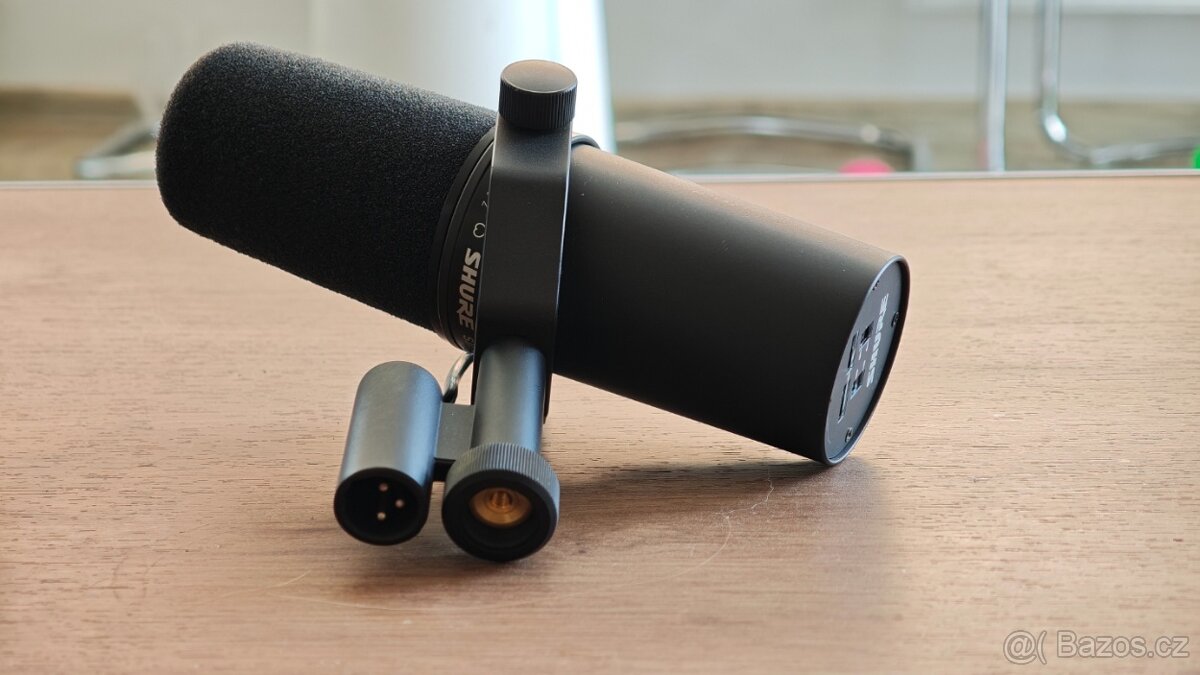 SHURE SM7B - 3