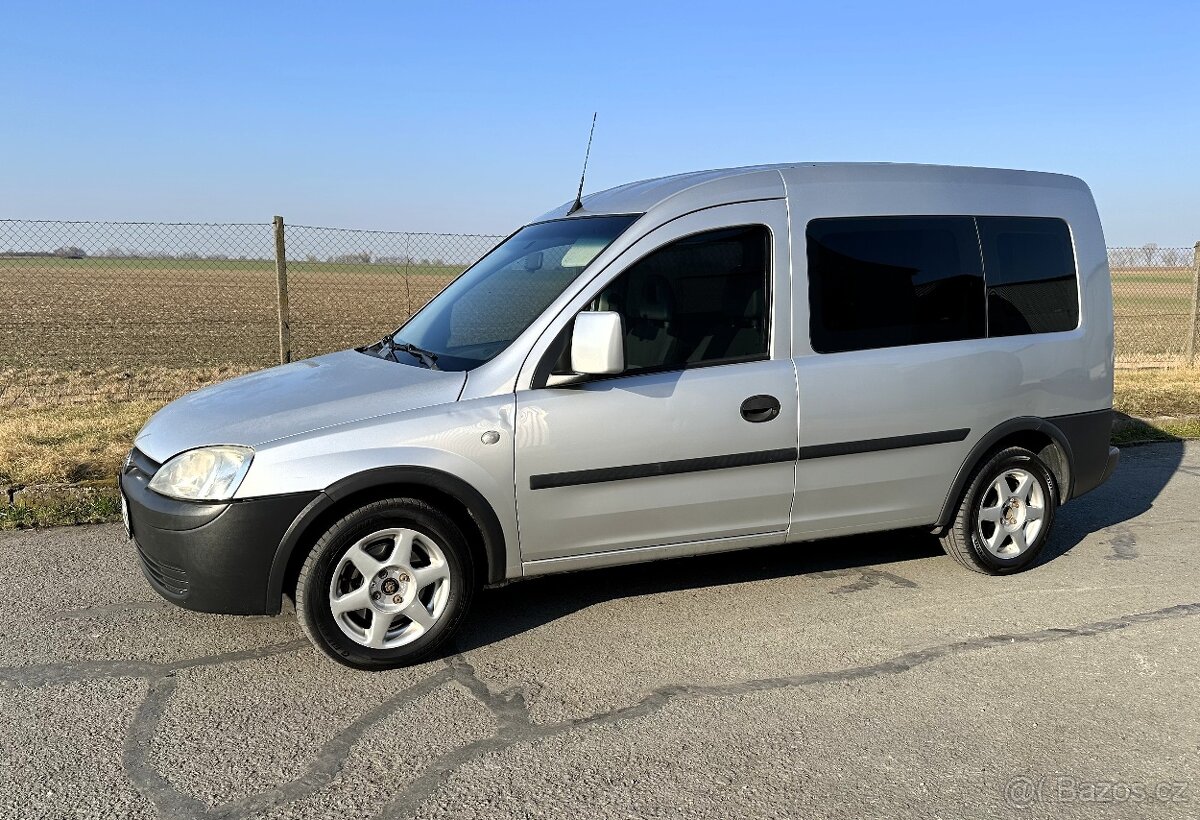 Opel COMBO 1,3 CDTi - tažné - bez koroze - 3