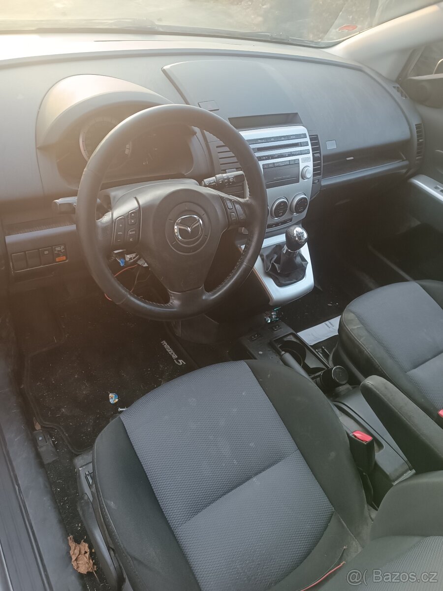 Mazda 5 - 3