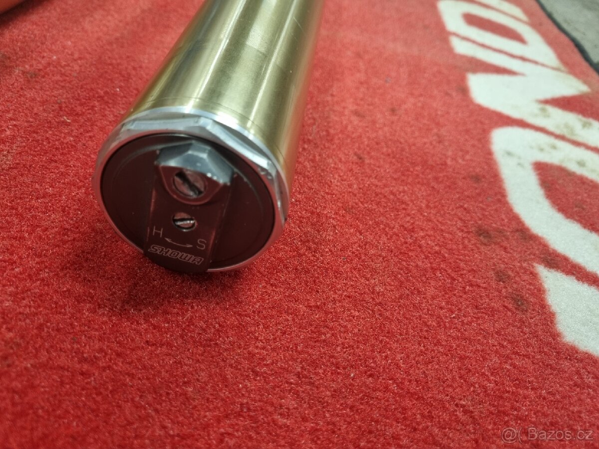 Přední tlumiče showa - 3