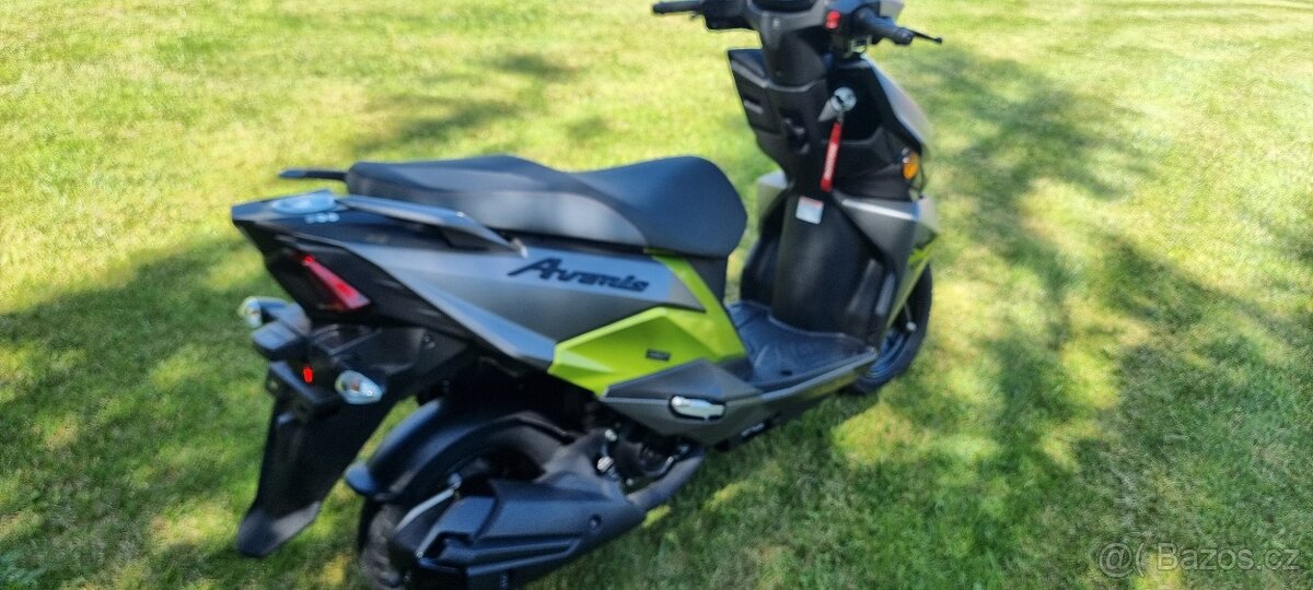 Suzuki Avenis 125 - 3