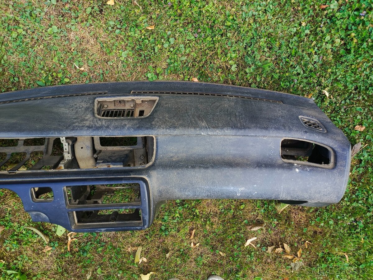 palubni deska Civic EG - 3