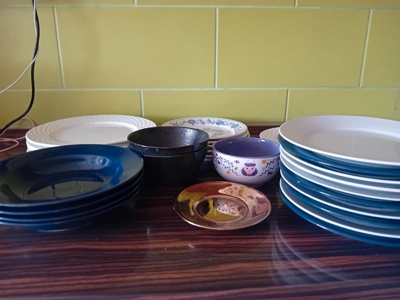 talíře + misky - 3