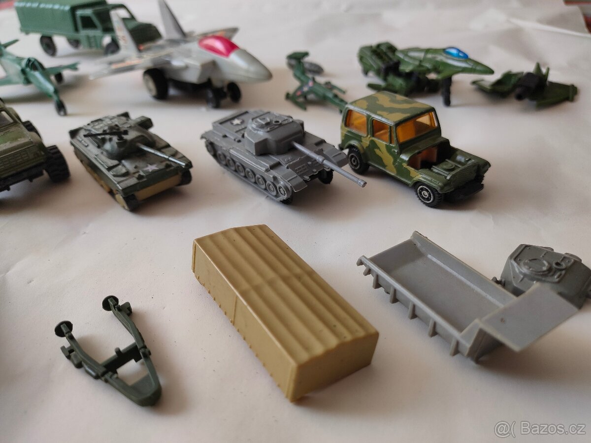 Hračky vojenská technika - 3