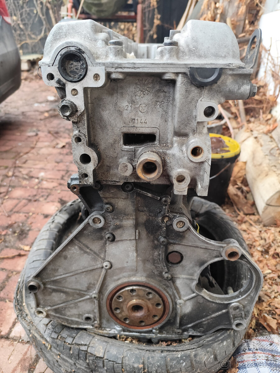 Saab 9-5 motor 2,3T B235E - 3