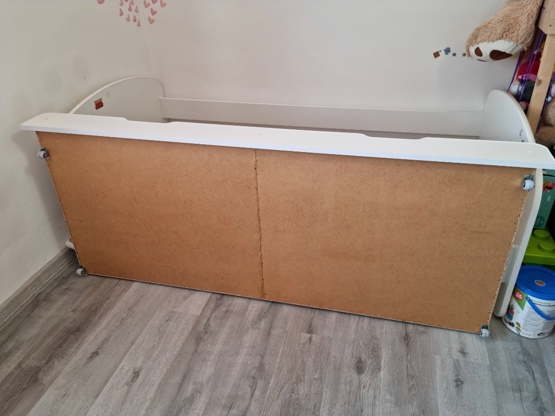 Postel s úložným šuplíkem - 3