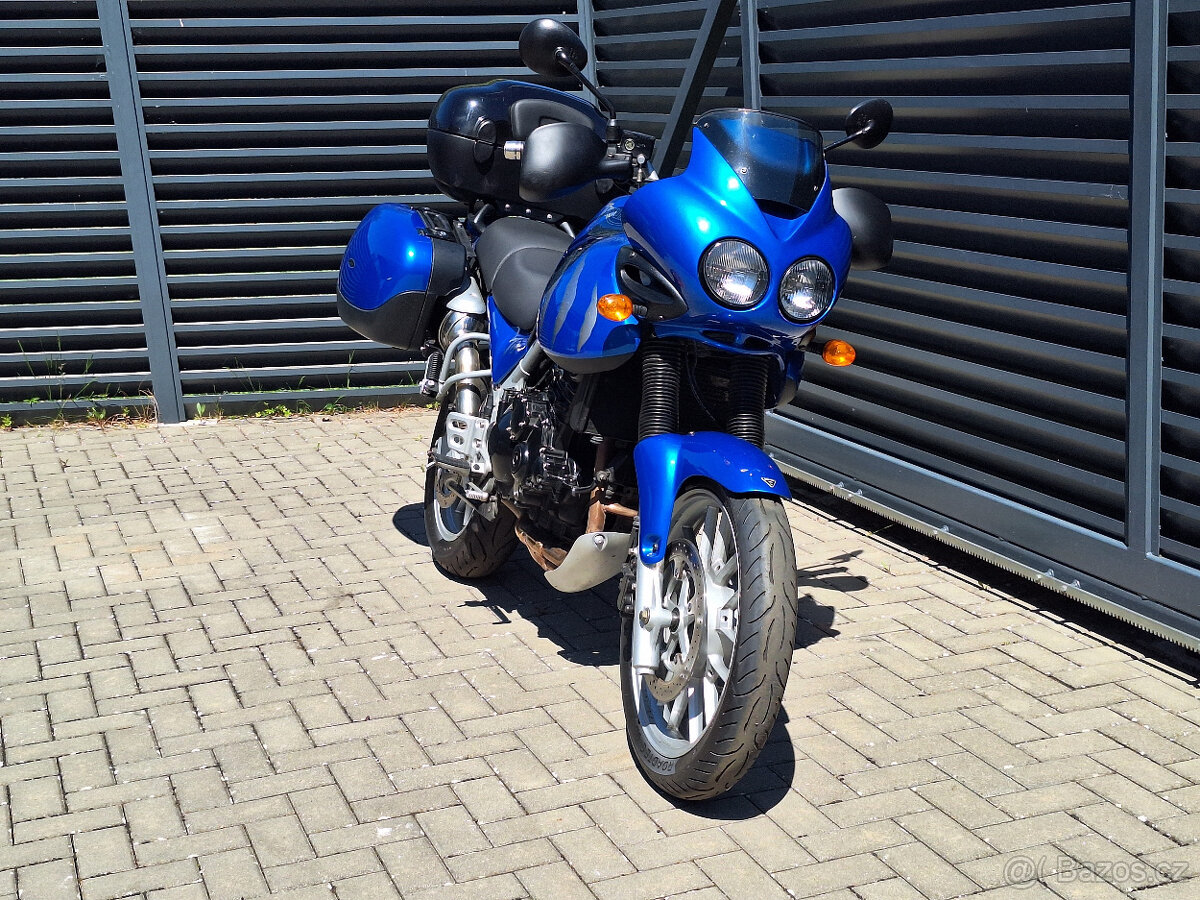 Triumph Tiger 955i - 3