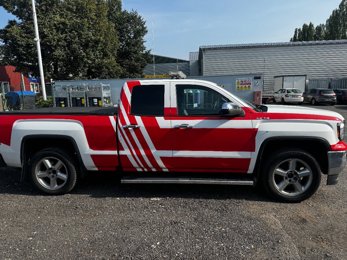 GMC SIERRA