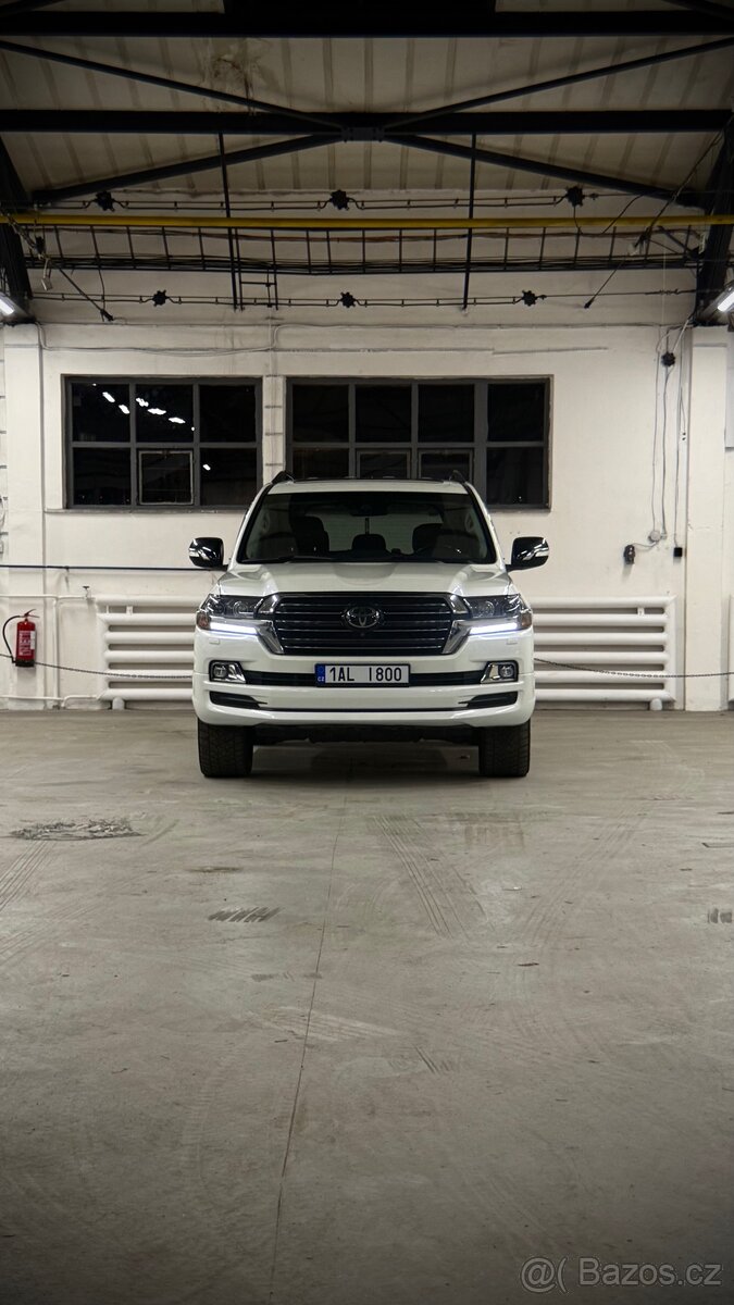 Toyota Land Cruiser 200 4.5 V8 Diesel, r. 2018, 107 000 km