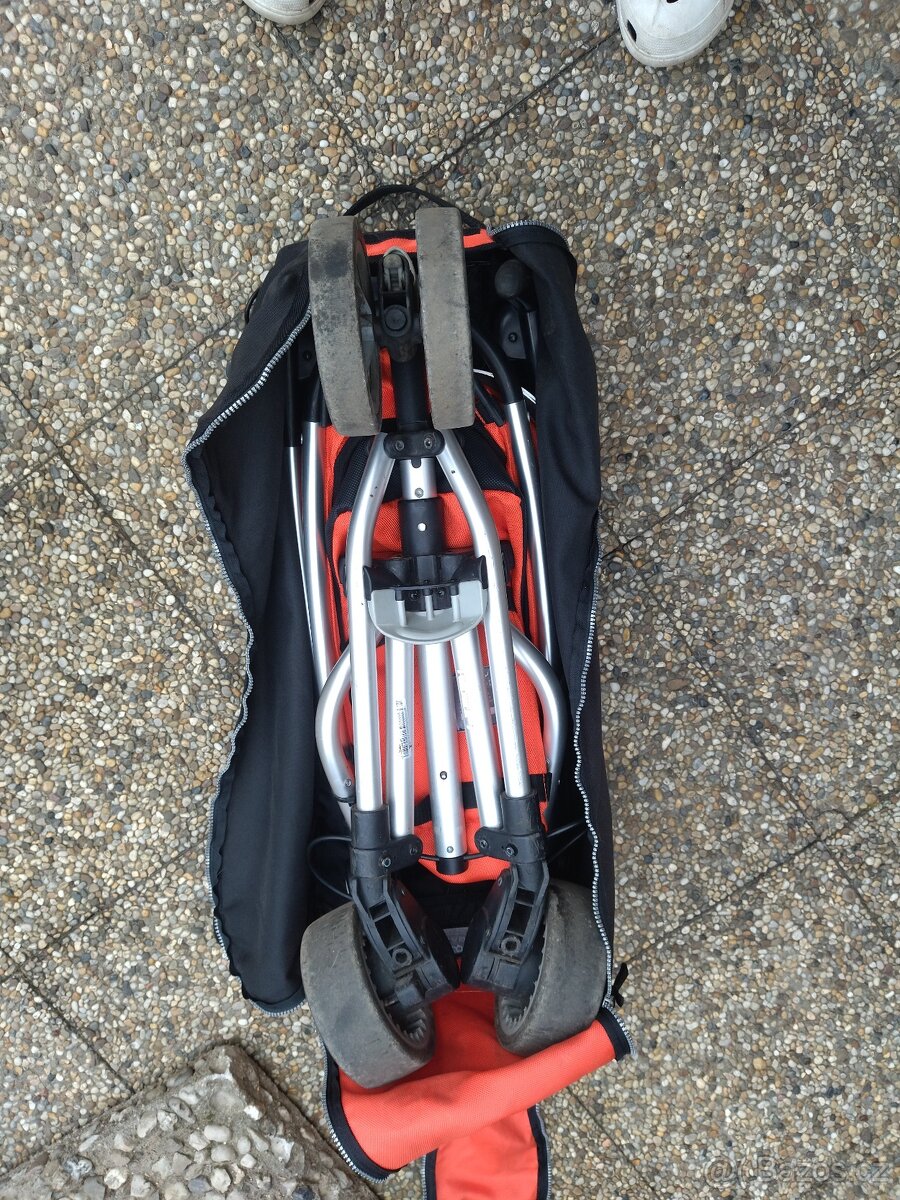 kočárek do letadla - 3