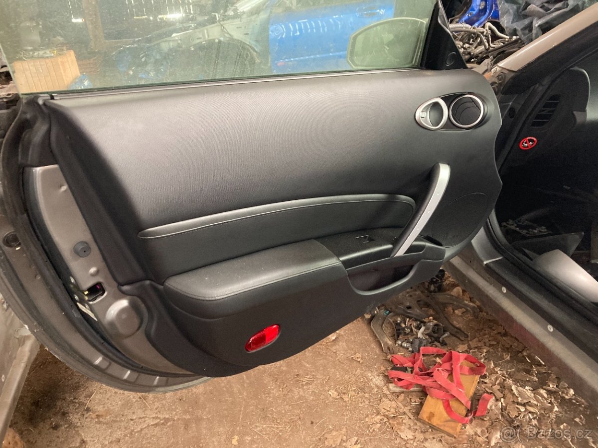 Facelift interiér RHD - Nissan 350Z - 3