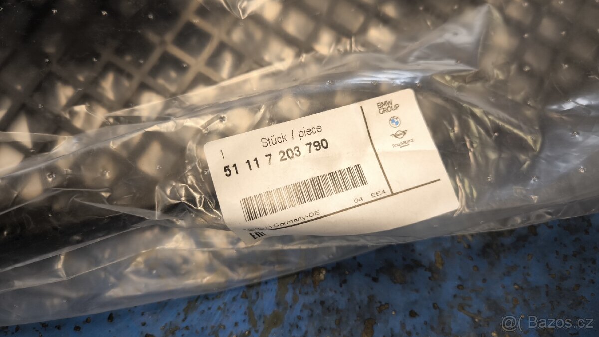 Mřížka předního nárazníku BMW E89 Z4 OEM - nová - 3