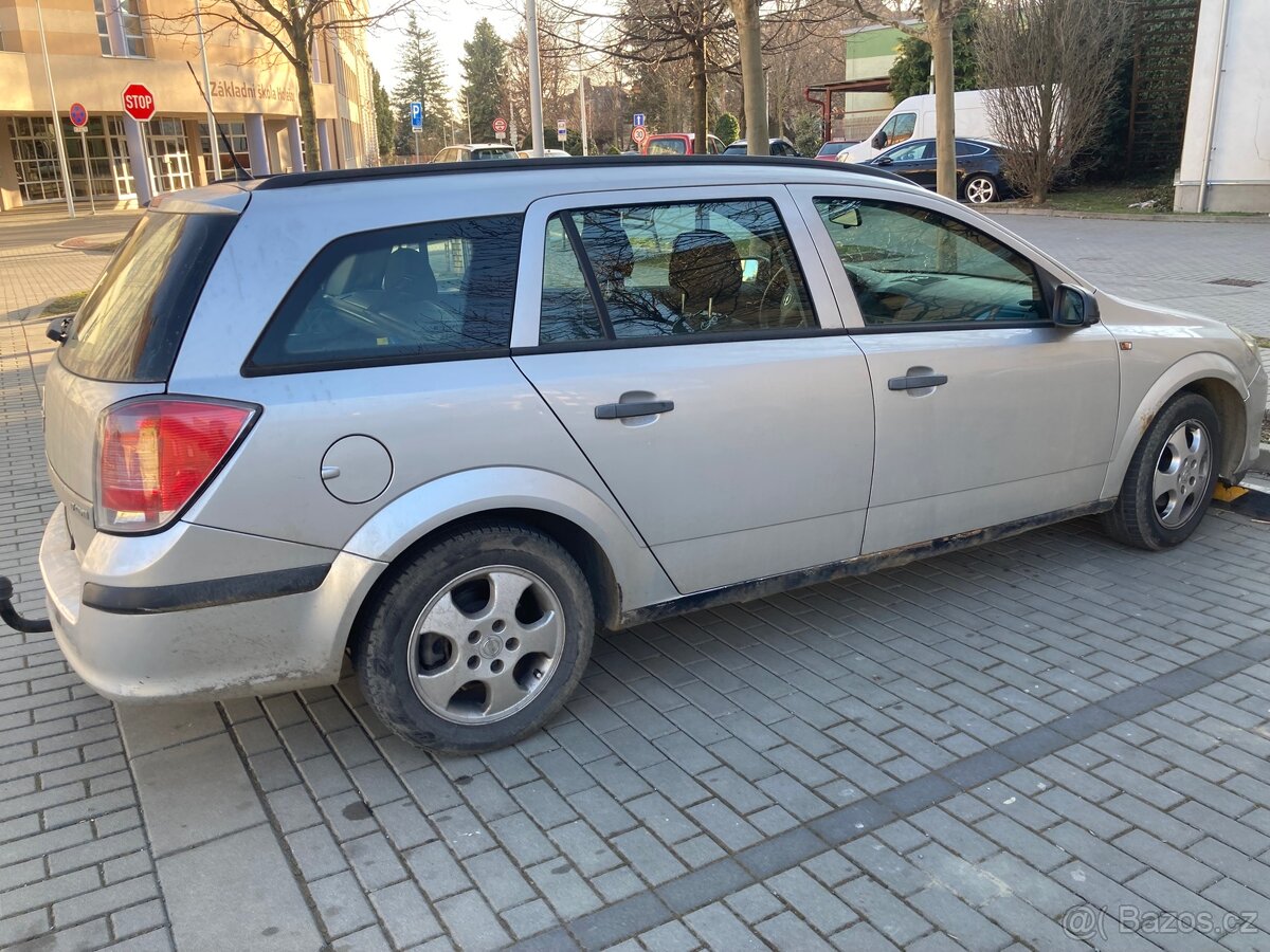 Opel Astra H 1.7cdti - 3