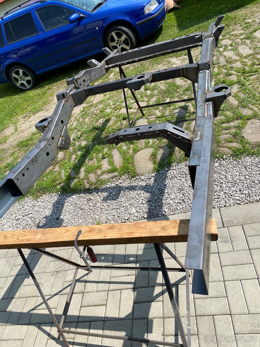 Hilux Rám polka rámu - 3