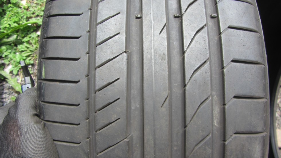 Letní pneumatiky 255/35/19 Continental - 3