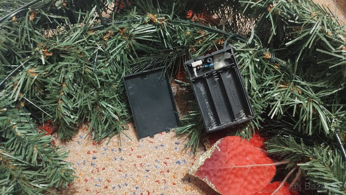 vánoční věnec umělý - 3