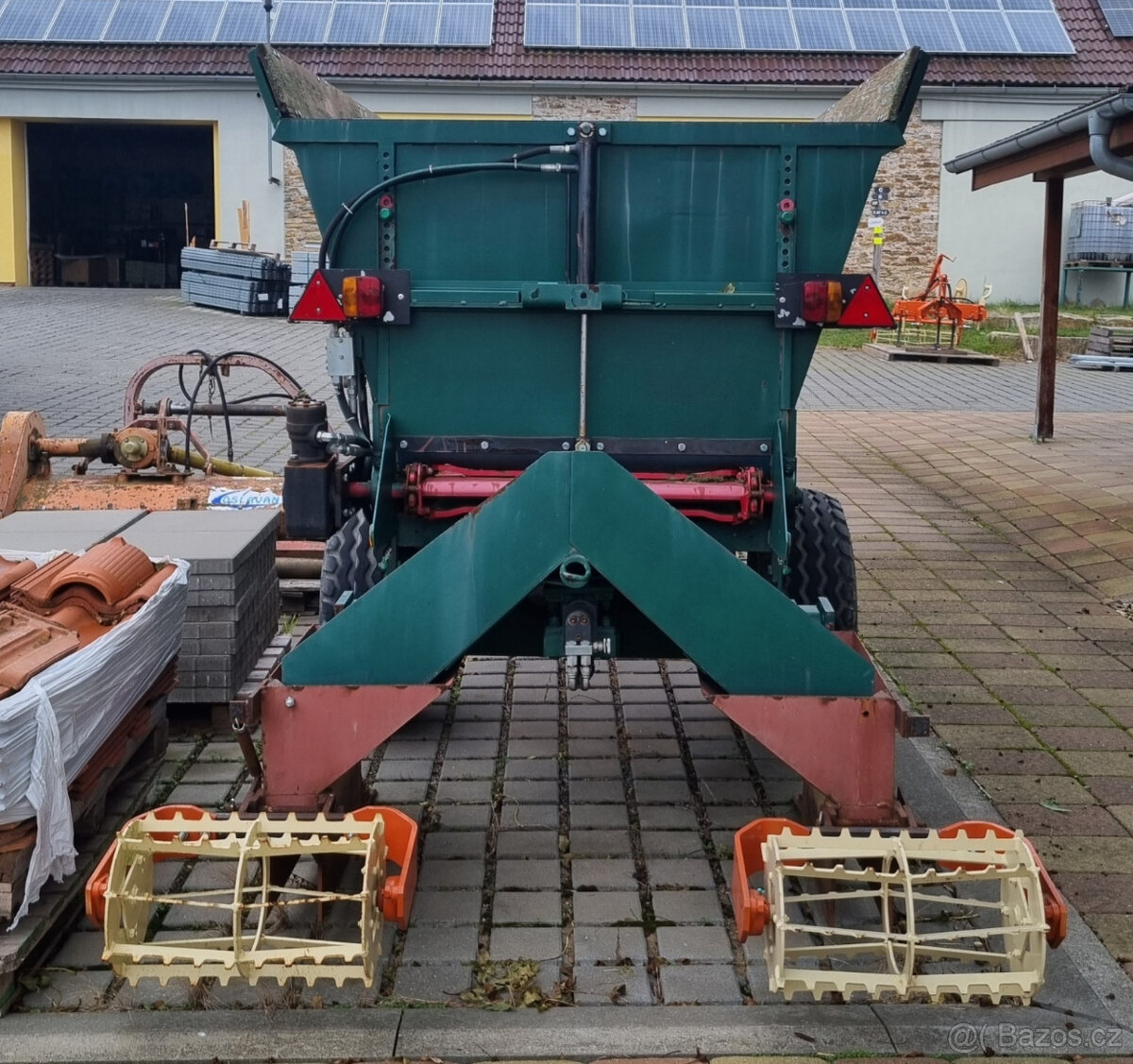 Rozmetadlo - hloubkové přihnojování - 3