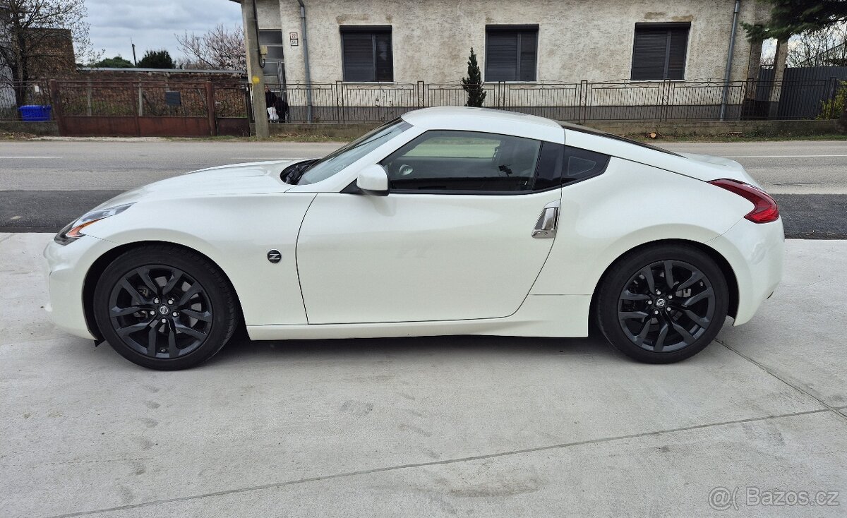Nissan 370Z | Manuál - 3