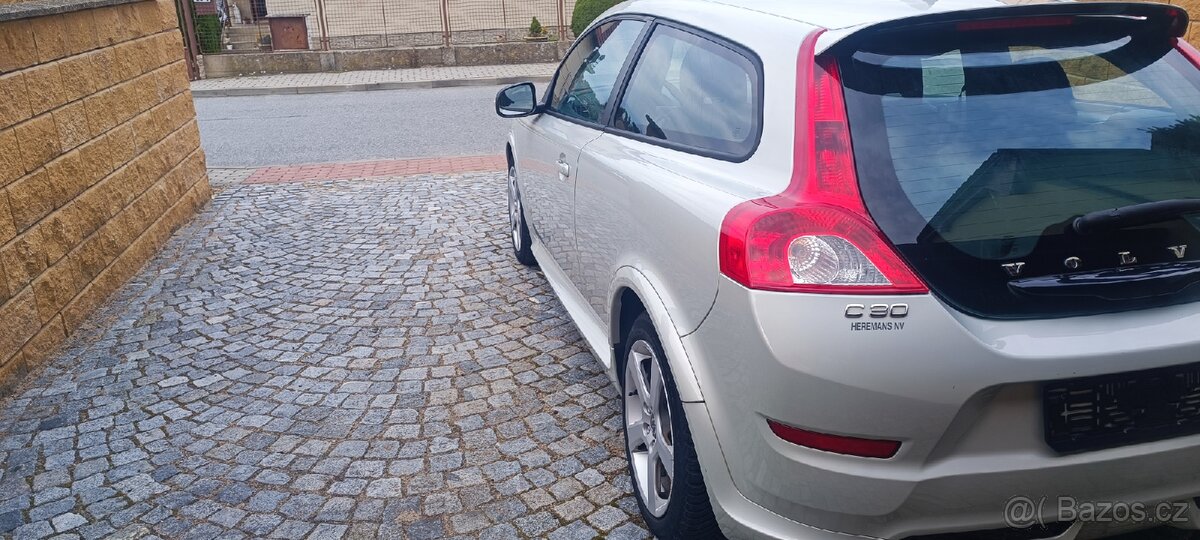 Volvo C30 2.0 diesel 110kw D3, 5 válec,r-design,2010 - 3