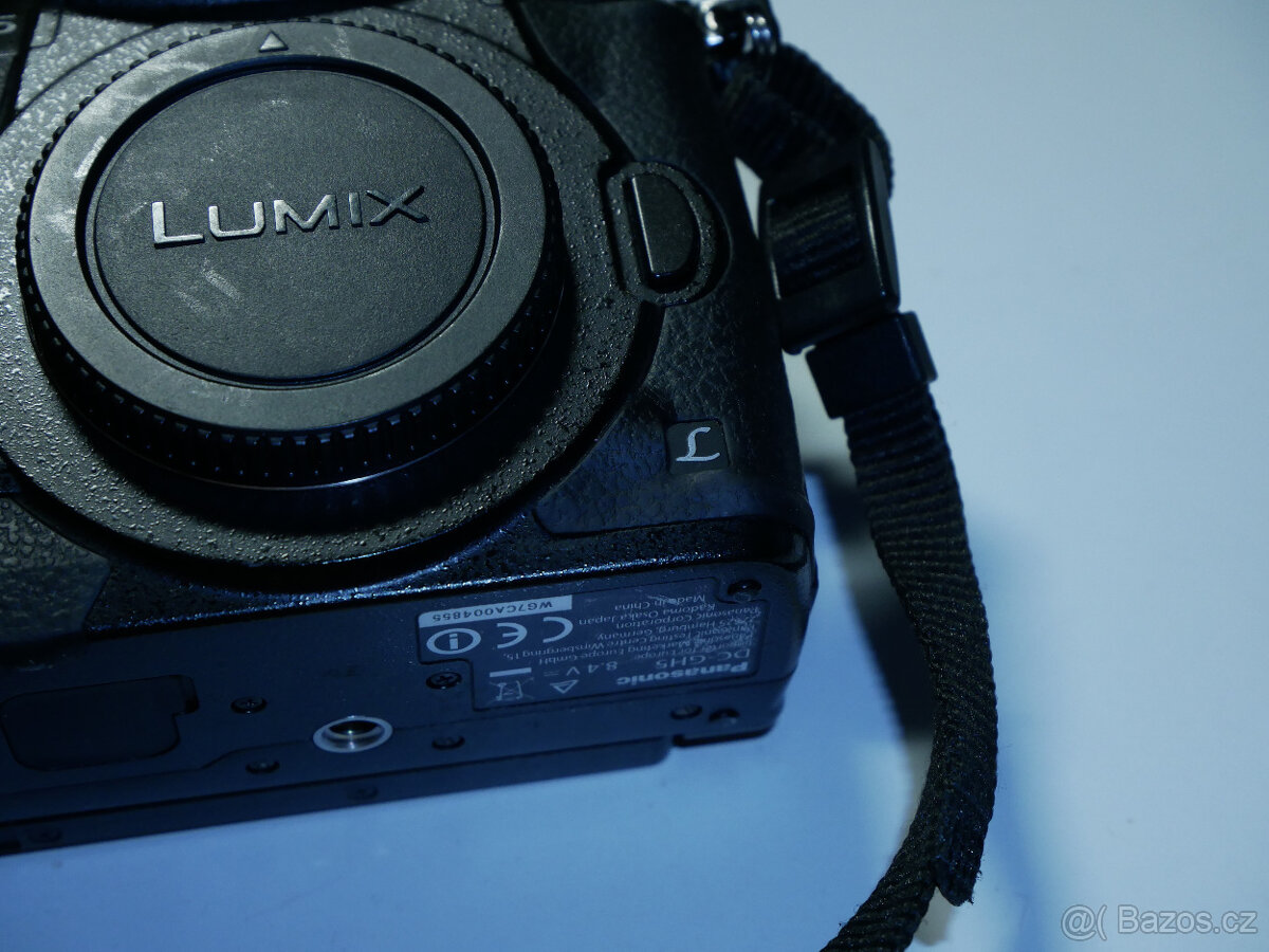 Panasonic Lumix GH5 + Leica 12-60 + příslušenství - 3