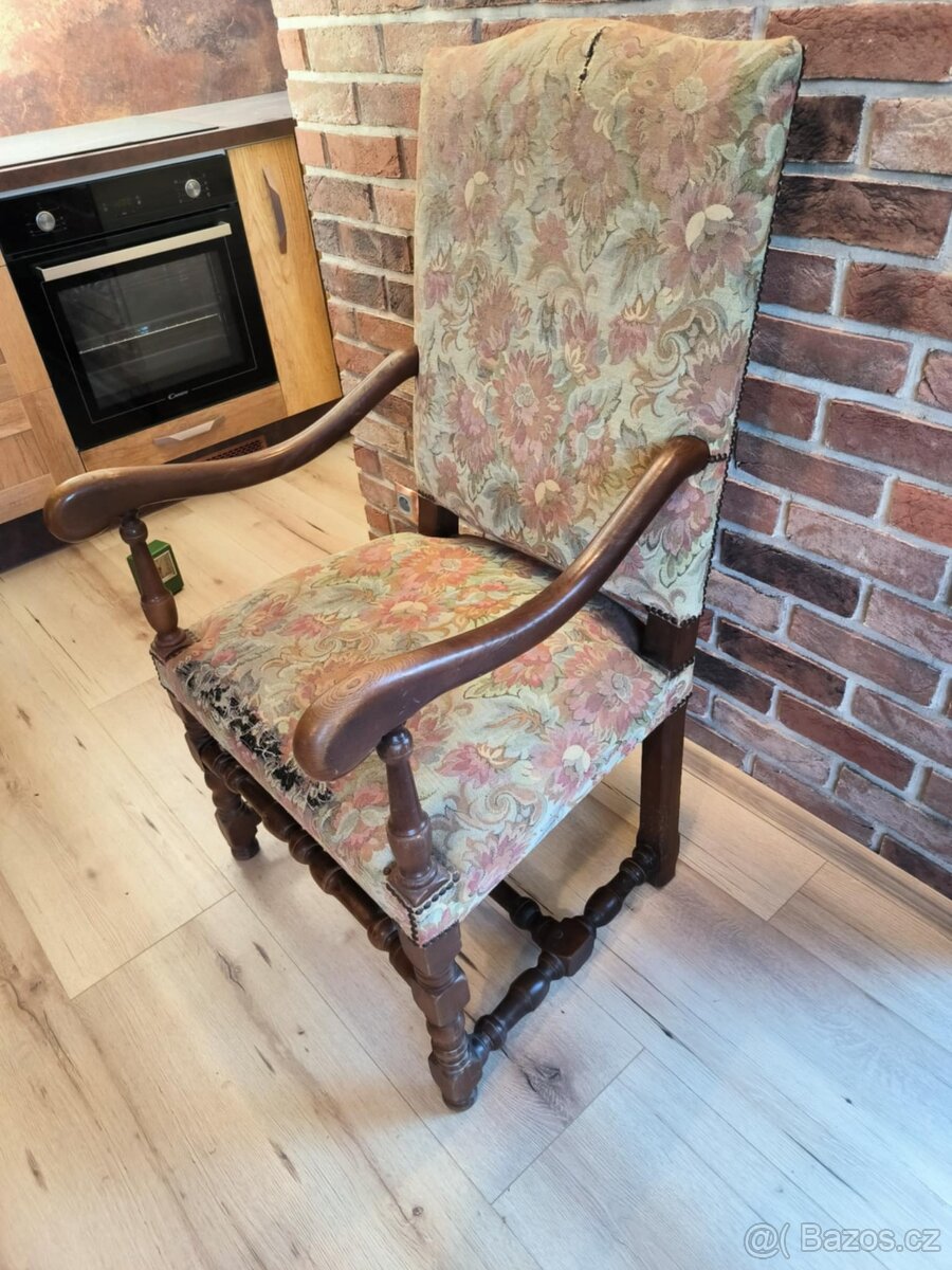 Starožitné křeslo - 3
