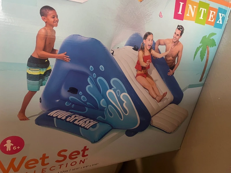 Nová nafukovací skluzavka do bazénu Intex - 3