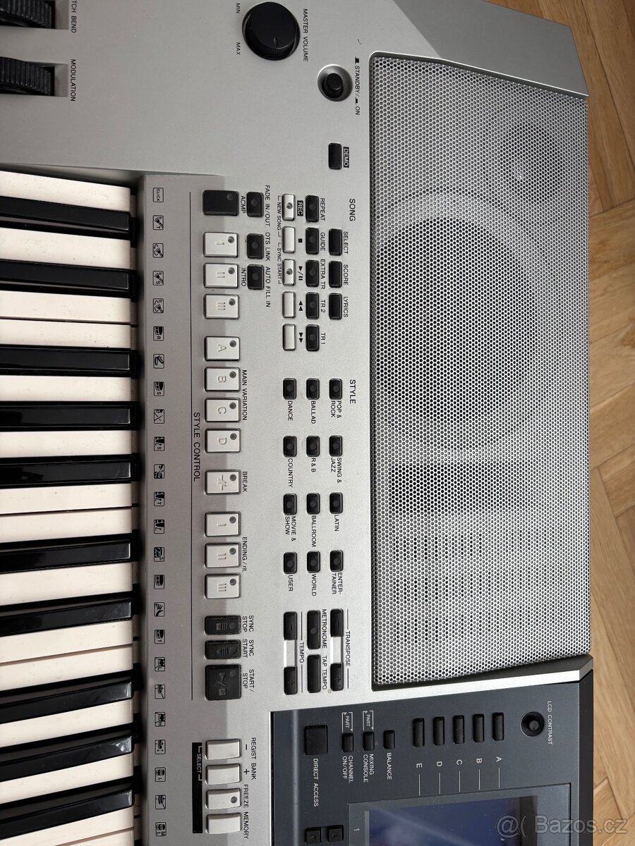 Kláves Yamaha PSR S700 - 3