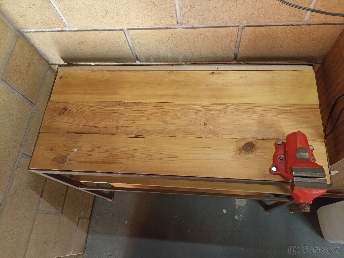 Dílenský stůl se svěrákem - 3
