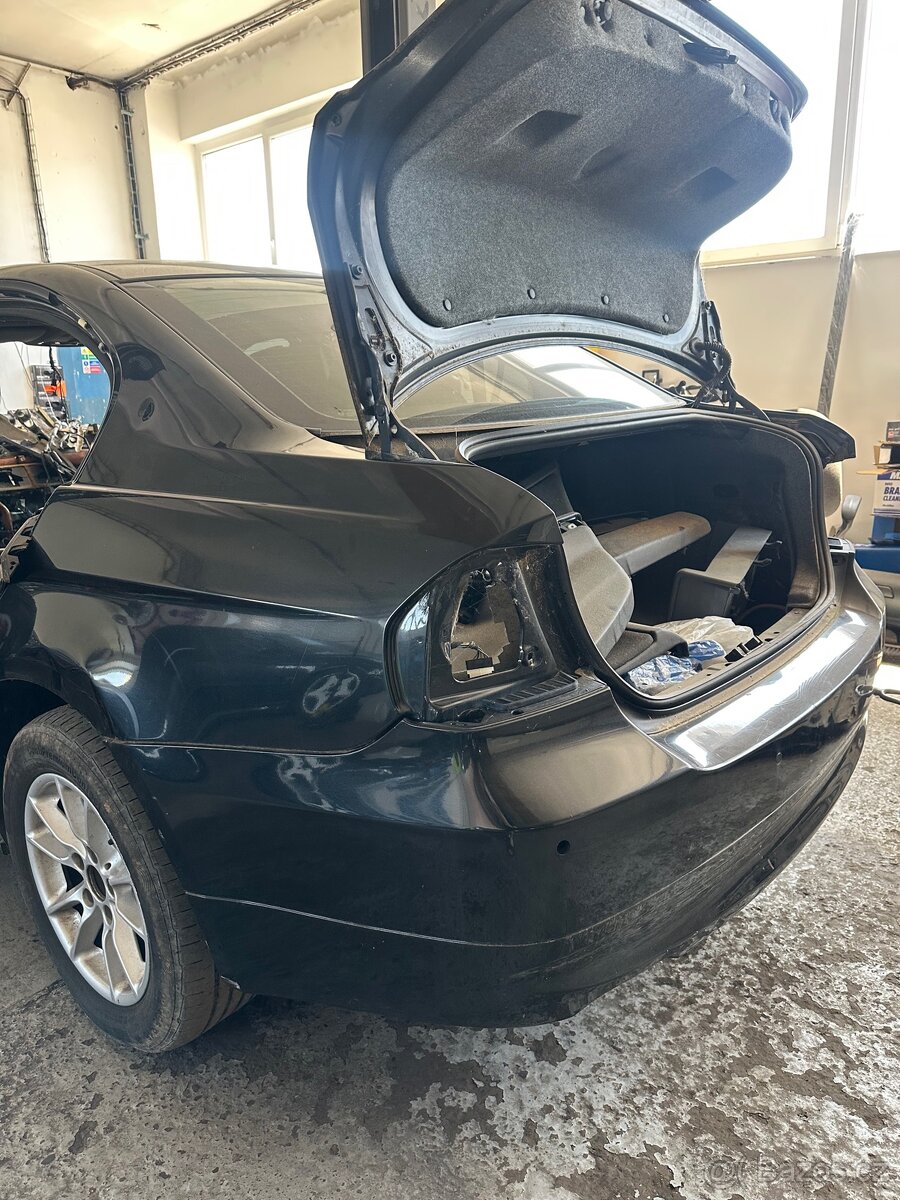 zadní nárazník bmw e90 - 3