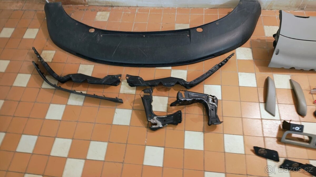 Škoda Octavia 2 - přdní nárzník - 3