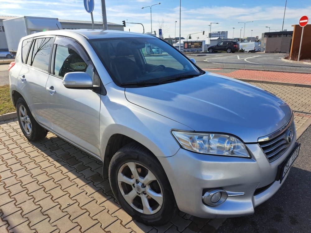 Toyota RAV4 2,2D-4D - 3