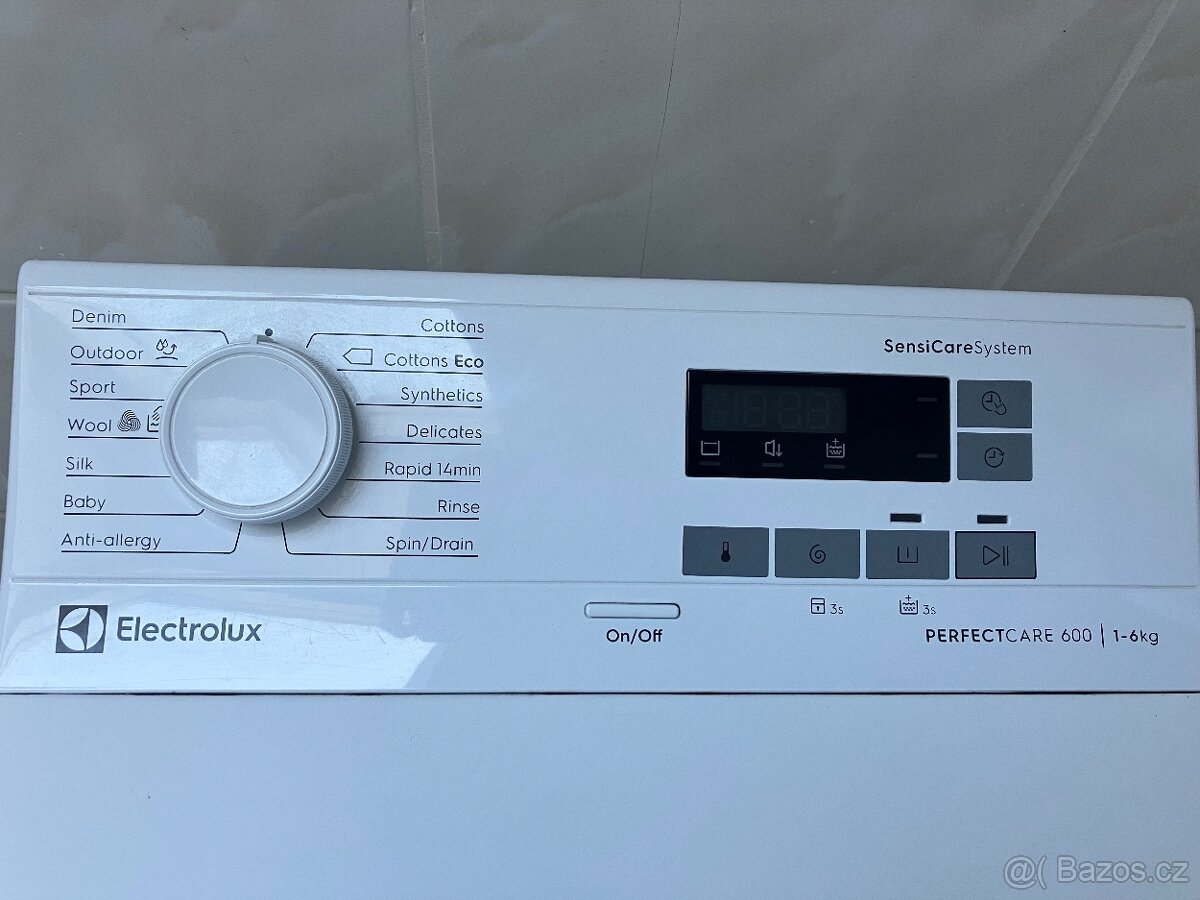 Vrchem plněná pračka Electrolux - 3