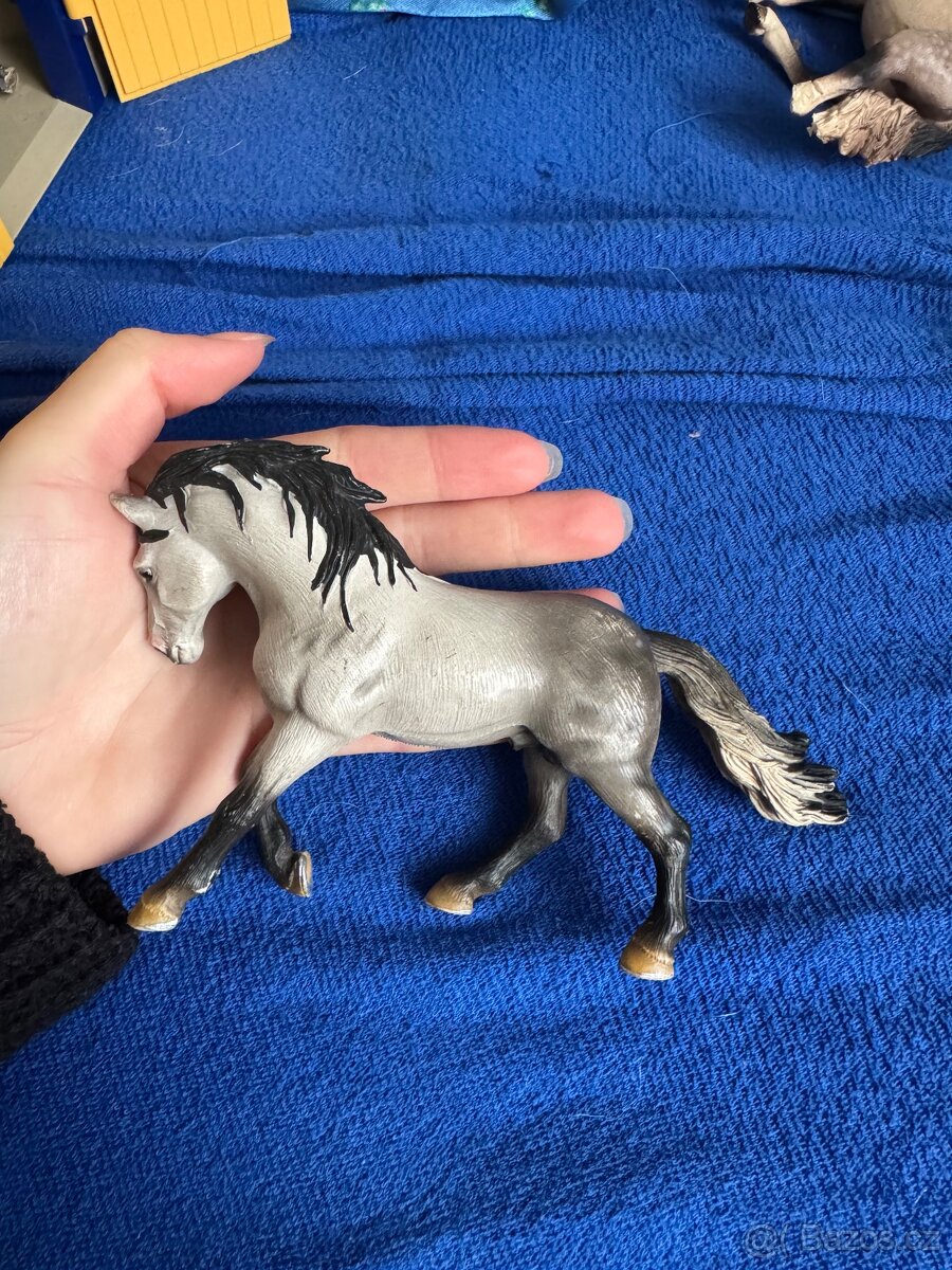 Schleich andaluský hřebec - 3
