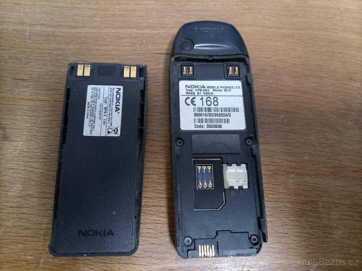 Retro mobil Nokia 6210 s příslušenstvím - 3
