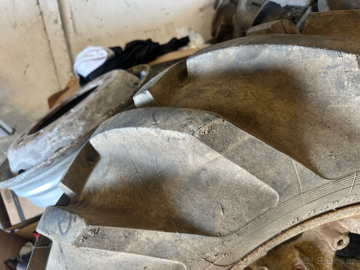 Kompletní kolo Zetor 25A - 3