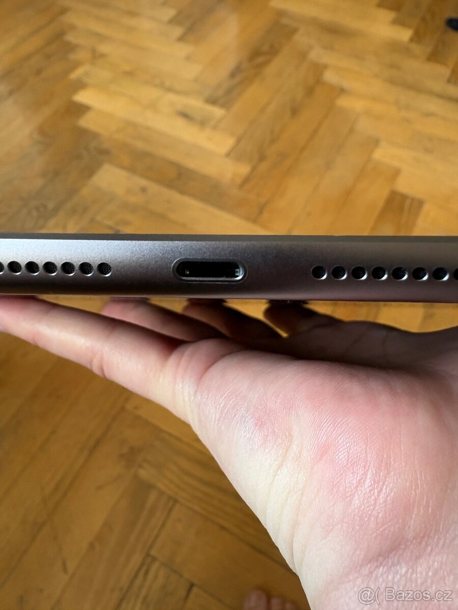 iPad 9 (64GB) + Apple Pencil + bezdrátová klávesnice - 3