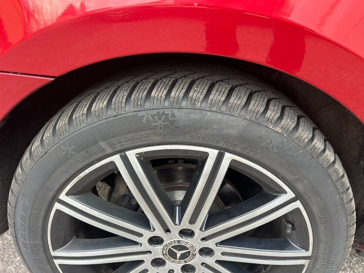 Mercedes-Benz V300D - 3