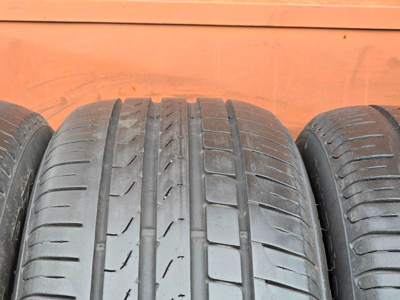 Letní Pirelli 215/55/17 - 3