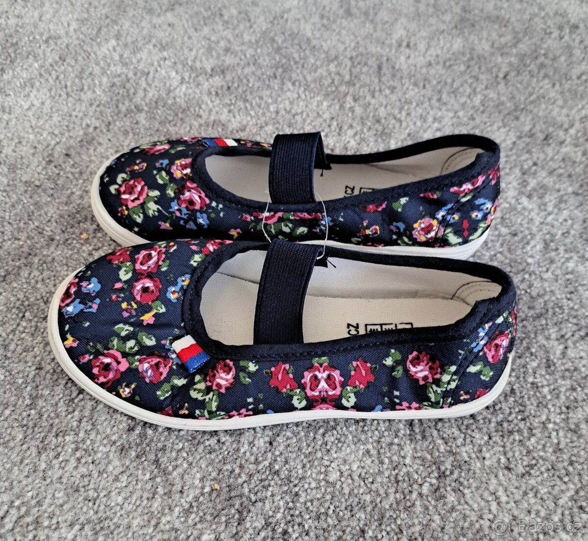 Dívčí cvičky, vel. 30 - 3