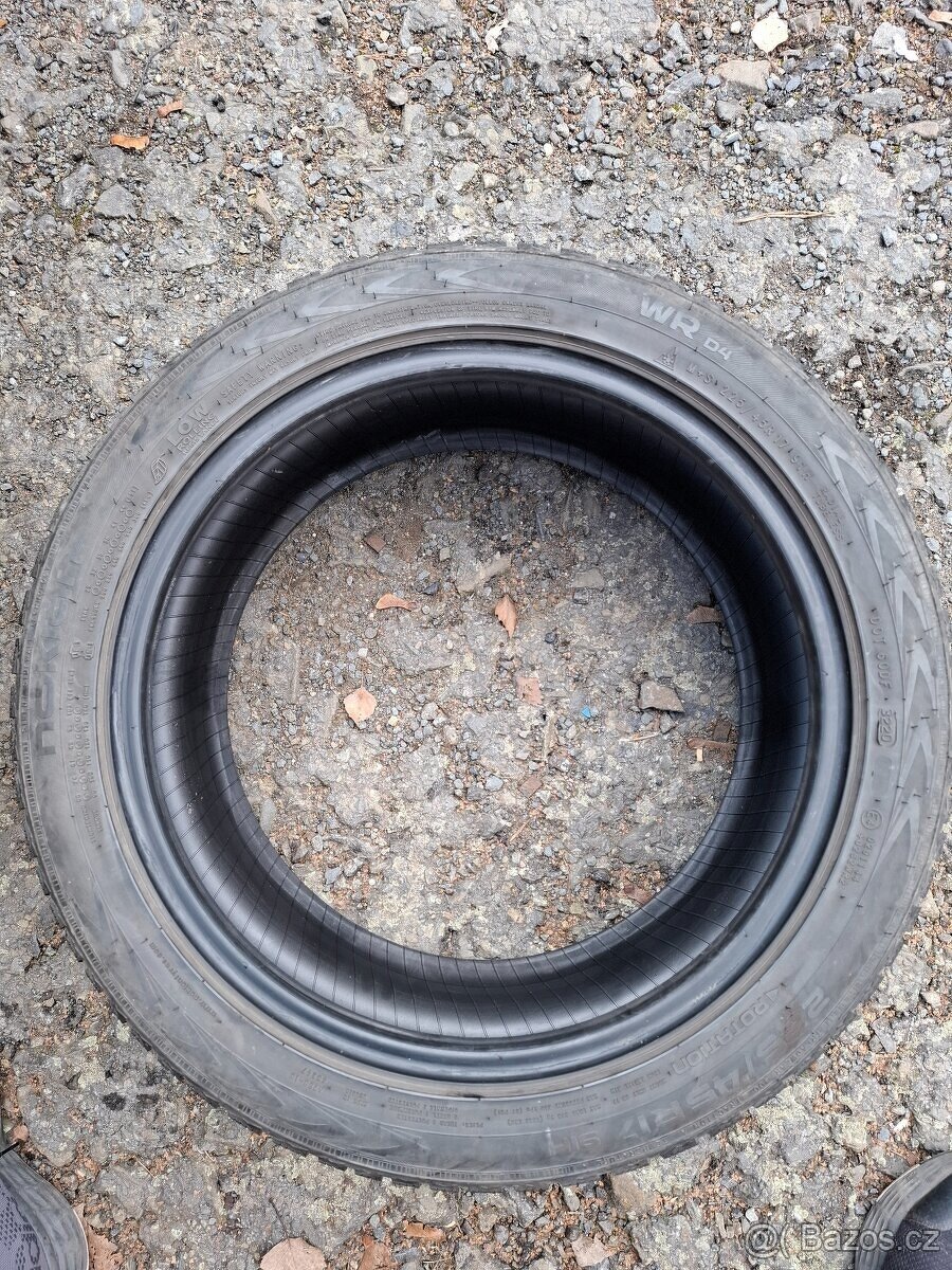 1 kus zimni Nokian WR D4 225/45R17 91H - 3