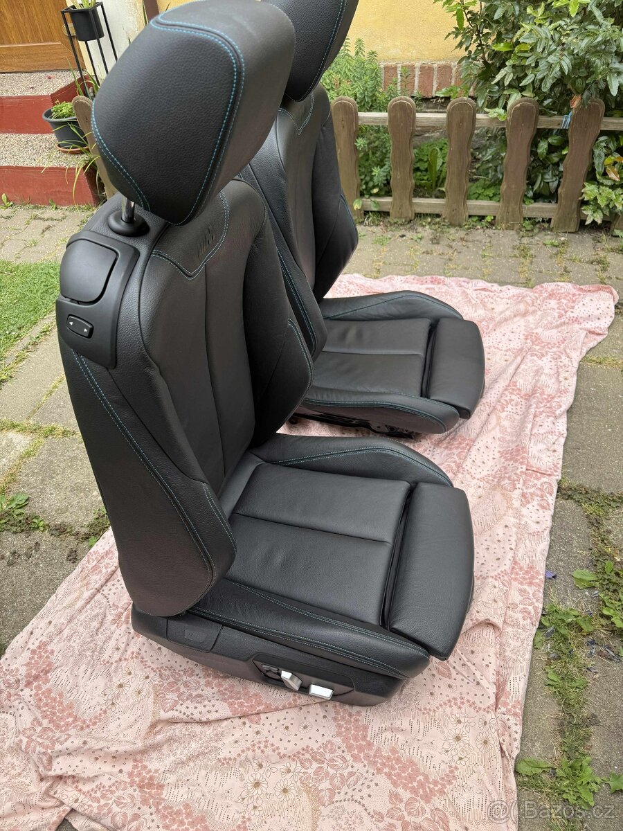 BMW M2 F87 Interiér - Sedačky - 3